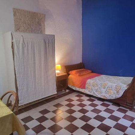 B&B Di Luisa Ledda Ales Екстер'єр фото